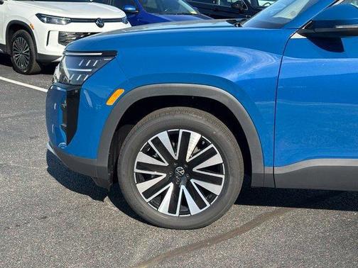 Blue 2027 Volkswagen Atlas SE w/Technology