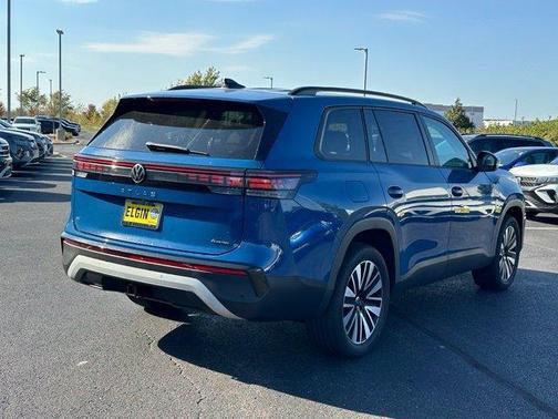 Blue 2027 Volkswagen Atlas SE w/Technology