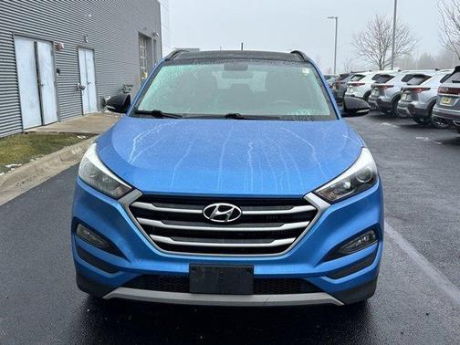 2017 Hyundai TUCSON Night