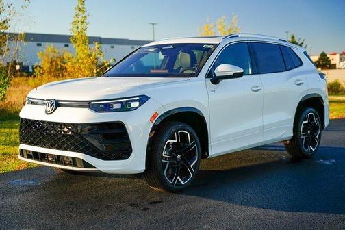 2026 Volkswagen Tiguan 2.0T SEL R-Line