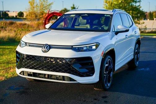 2026 Volkswagen Tiguan 2.0T SEL R-Line