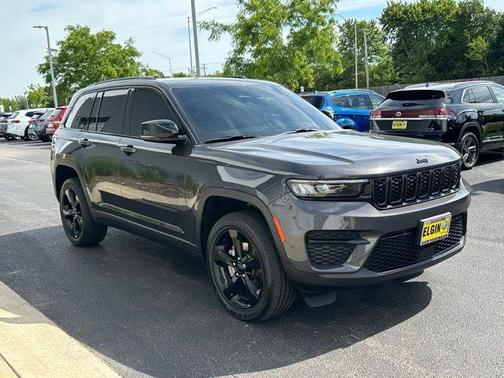 Metallic 2023 Jeep Grand Cherokee Altitude