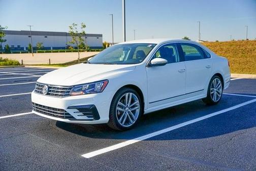 2016 Volkswagen Passat 1.8T R-Line w/ Comfort