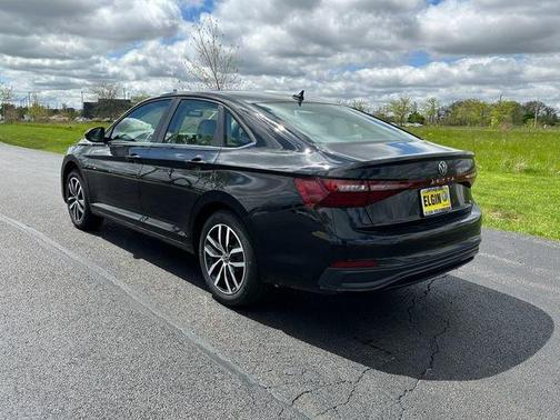 Black 2026 Volkswagen Jetta 1.5T SE