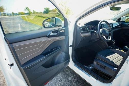 2024 Volkswagen Taos 1.5T SEL
