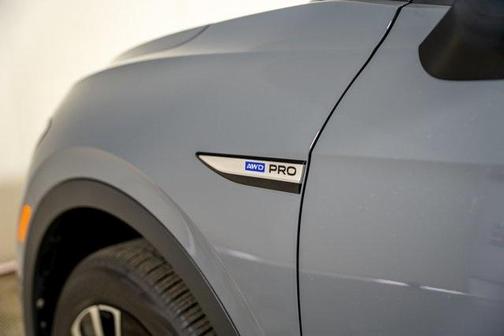 2025 Volkswagen ID.4 Pro