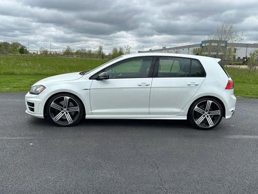 Pure White 2015 Volkswagen Golf R 4-Door