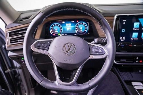 2025 Volkswagen Atlas 2.0T SE