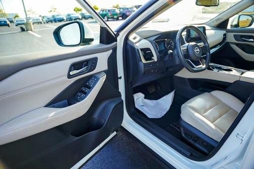 2022 Nissan Rogue SL