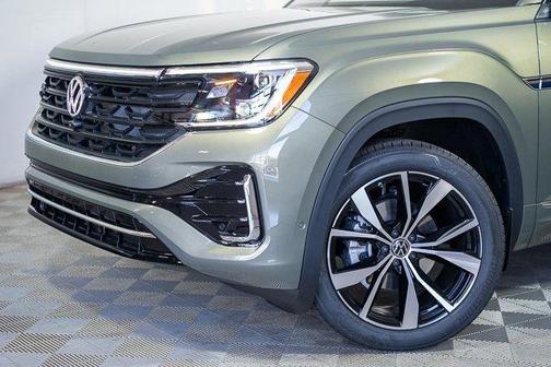 2025 Volkswagen Atlas 2.0T SEL Premium R-Line