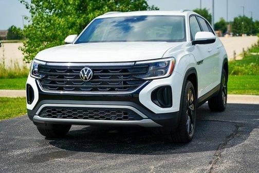 2025 Volkswagen Atlas Cross Sport 2.0T SE w/Technology