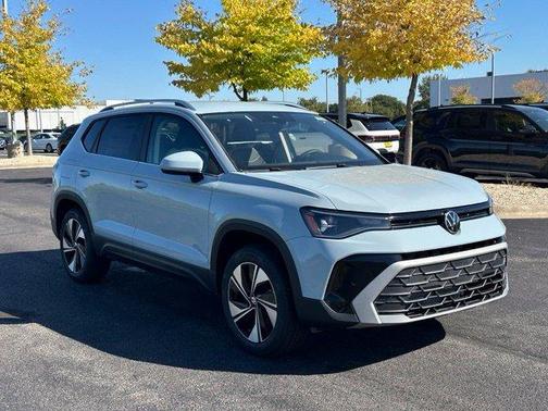 Gray 2027 Volkswagen Taos 1.5T SE