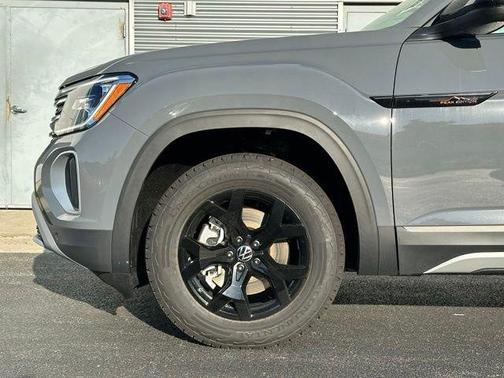 Gray 2026 Volkswagen Atlas 2.0T Peak Edition