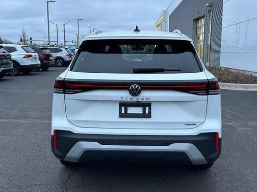 Pure White 2026 Volkswagen Tiguan 2.0T S