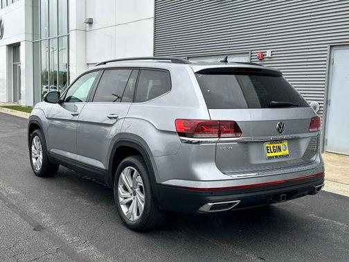 Pyrite Silver Metallic 2023 Volkswagen Atlas 3.6L SE w/Technology