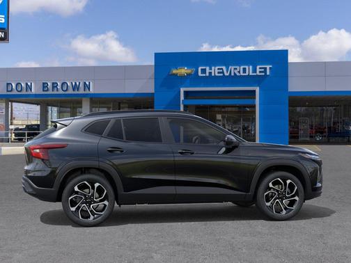 Mosaic Black Metallic 2026 Chevrolet Trax FWD 2RS