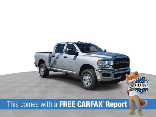 2023 RAM 2500 Tradesman Crew Cab 4x4 6'4' Box