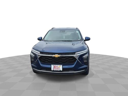 Blue Glow Metallic 2024 Chevrolet Trax LT