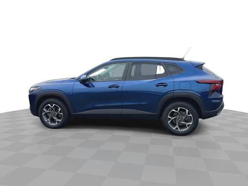 Blue Glow Metallic 2024 Chevrolet Trax LT