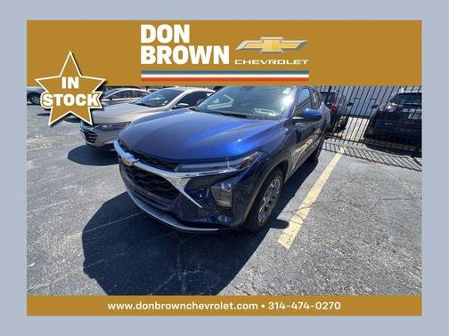 Blue Glow Metallic 2024 Chevrolet Trax LT