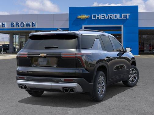 Mosaic Black Metallic 2026 Chevrolet Traverse LT
