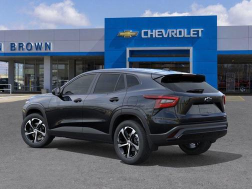 Mosaic Black Metallic 2026 Chevrolet Trax FWD 1RS