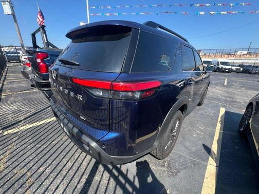 Deep Ocean Blue Pearl 2024 Nissan Pathfinder SV FWD