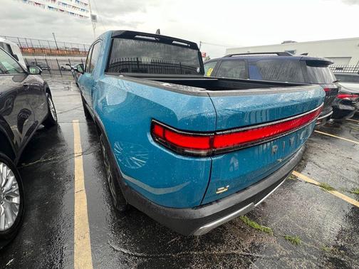 2022 Rivian R1T Adventure