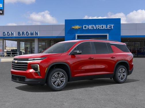 Radiant Red Tintcoat 2026 Chevrolet Traverse LT