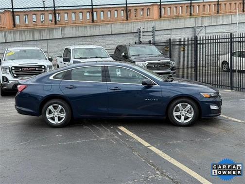 2022 Chevrolet Malibu FWD LT