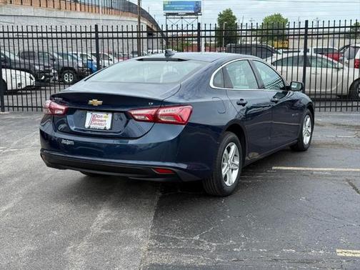 2022 Chevrolet Malibu FWD LT