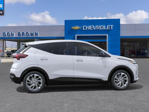 Summit White 2027 Chevrolet Bolt LT FWD