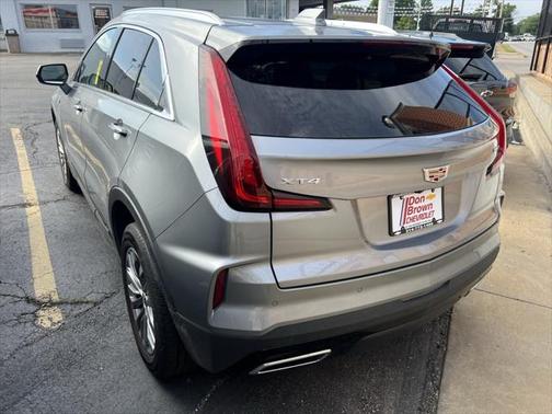 2025 Cadillac XT4 Premium Luxury