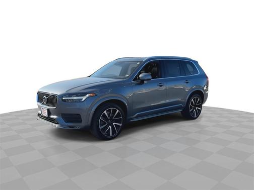 2020 Volvo XC90 T6 Momentum