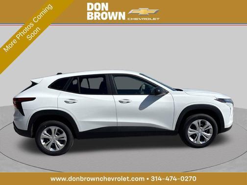 Summit White 2025 Chevrolet Trax LS
