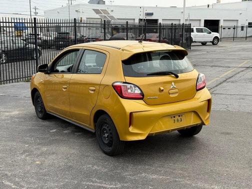 2022 Mitsubishi Mirage ES