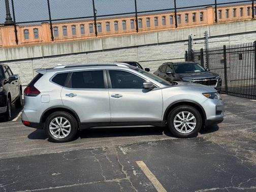 2020 Nissan Rogue SV