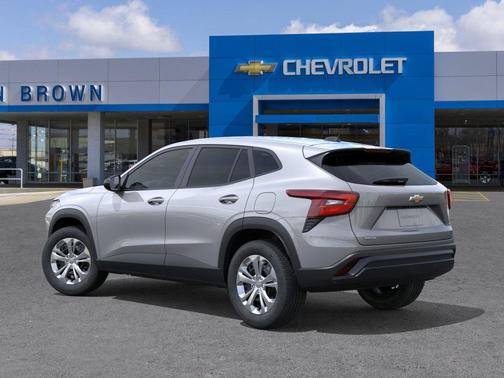 Sterling Gray Metallic 2026 Chevrolet Trax LS
