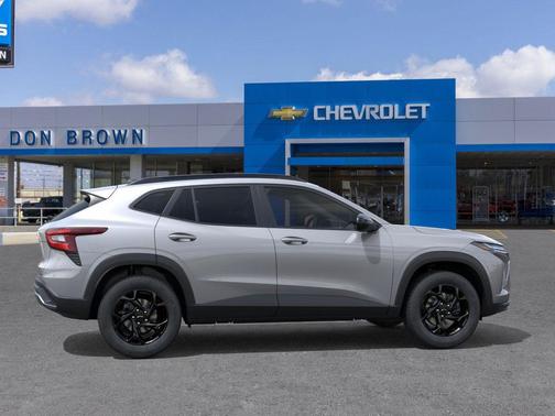 Sterling Gray Metallic 2026 Chevrolet Trax LT