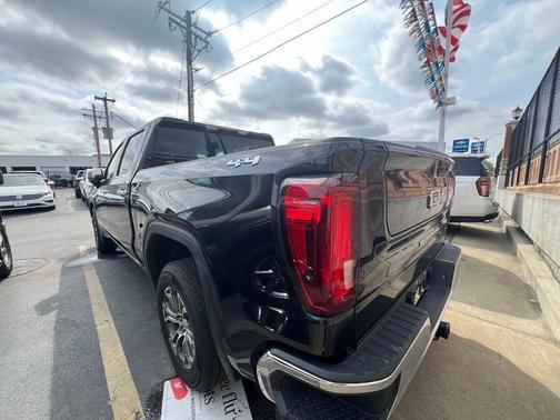 2025 GMC Sierra 1500 SLT