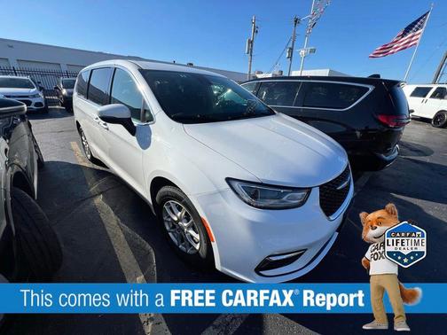 2023 Chrysler Pacifica Touring L