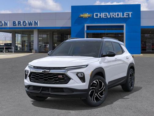 Iridescent Pearl Tricoat 2026 Chevrolet Trailblazer RS