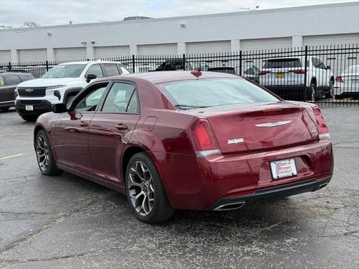 2018 Chrysler 300 Touring