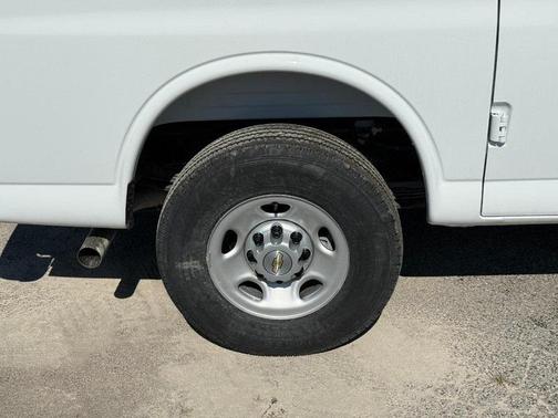 2025 Chevrolet Express 2500 RWD 2500 Regular Wheelbase WT