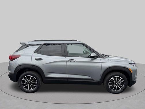 Sterling Gray Metallic 2025 Chevrolet Trailblazer LT