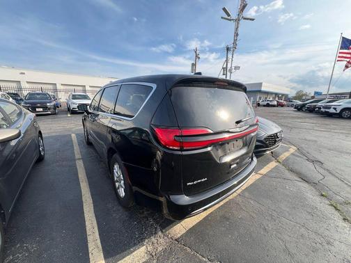 2025 Chrysler Pacifica L