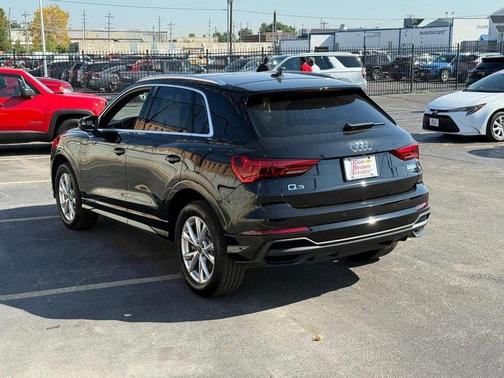 2025 Audi Q3 Premium 45 TFSI S line quattro Tiptronic