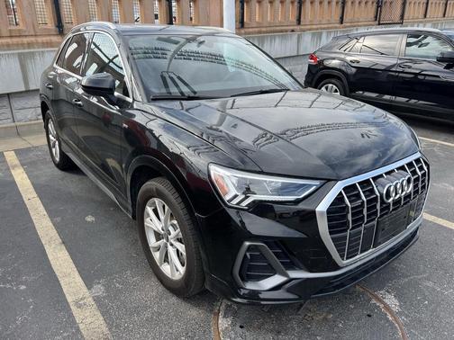 2025 Audi Q3 Premium 45 TFSI S line quattro Tiptronic