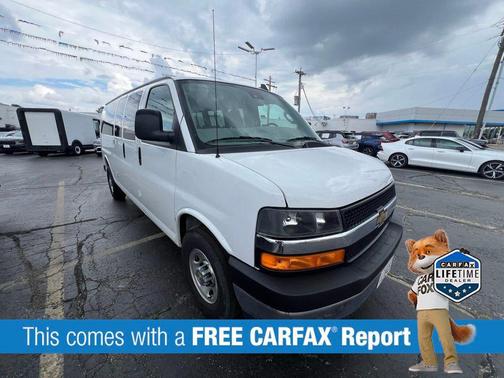 Summit White 2025 Chevrolet Express 3500 RWD 3500 Extended Wheelbase LT