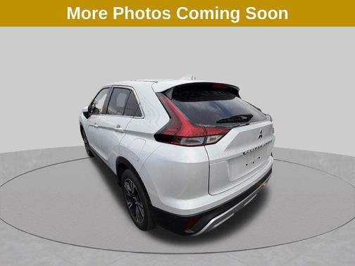 Labrador Black Pearl 2025 Mitsubishi Eclipse Cross SE